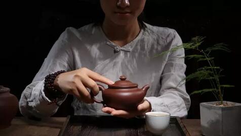 成都慢生活，院子旁的养生茶馆，一壶茶香，一抹宁静——你的养生小天地